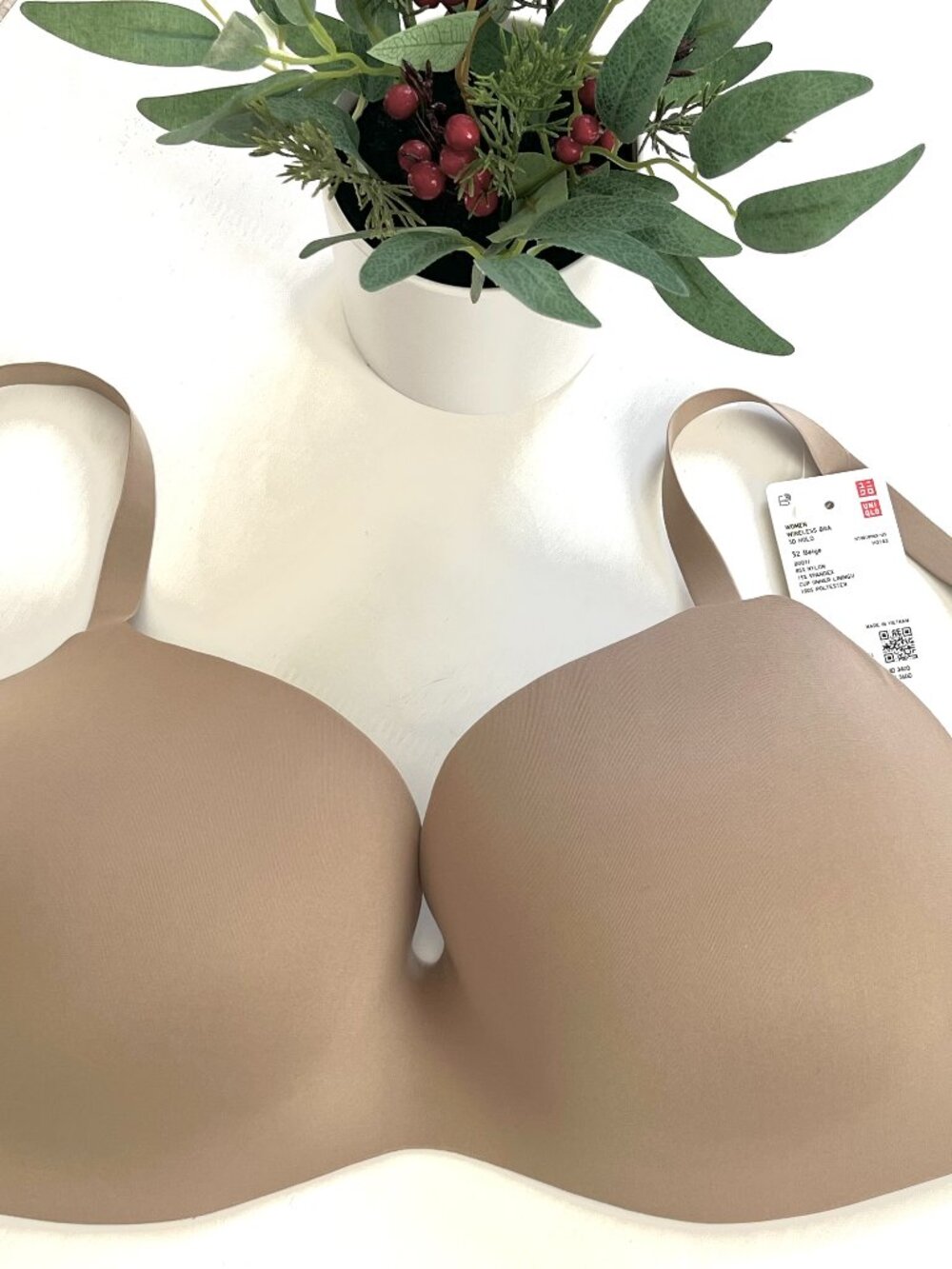 Uniqlo Wireless Bra | 3D Hold Beige 34/36 D DD